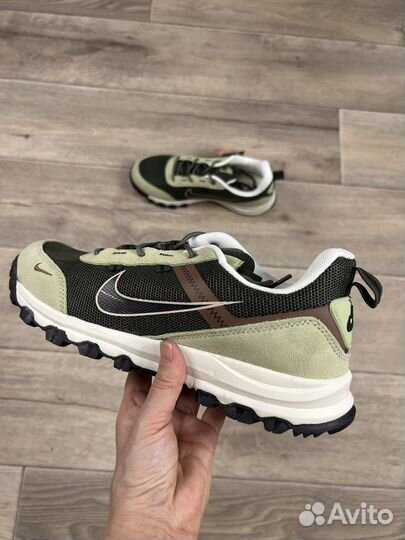 Кроссовки Nike