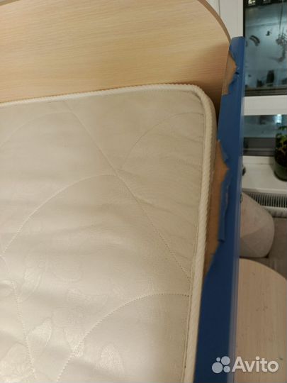 Уголок школьника с матрасом