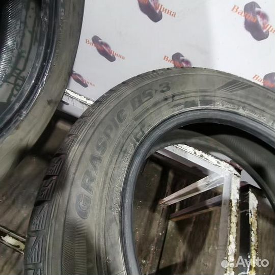 Dunlop Graspic DS3 215/65 R16