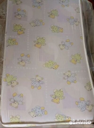 Детская кроватка с маятником + матрас