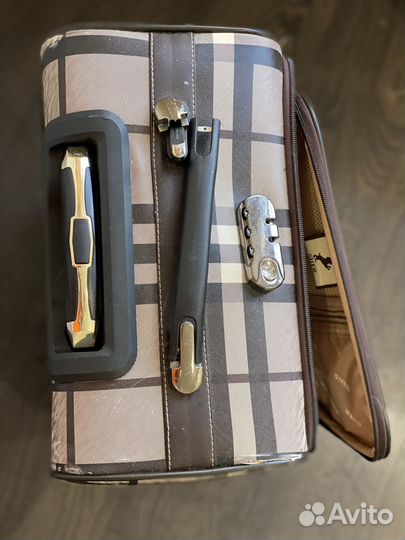 Чемодан на колесах