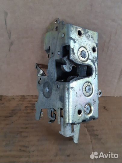 Замок двери Мерседес Спринтер