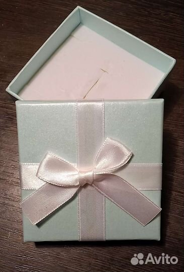 Подарочная коробочка