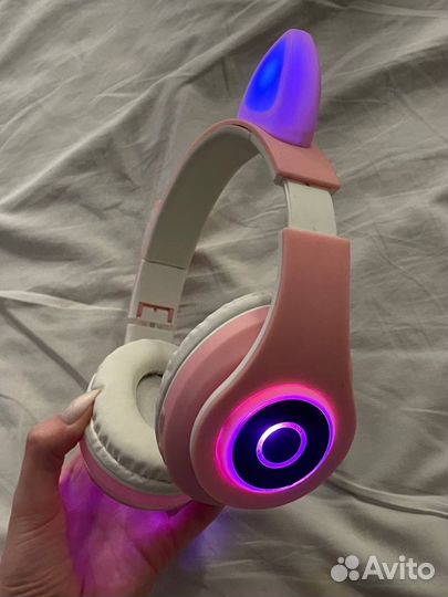 Наушники с ушами