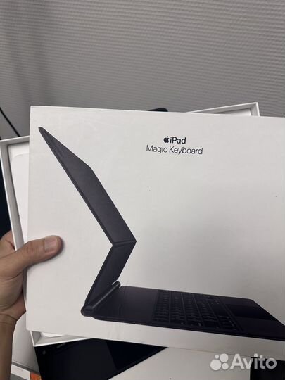 Apple magic keyboard 12.9