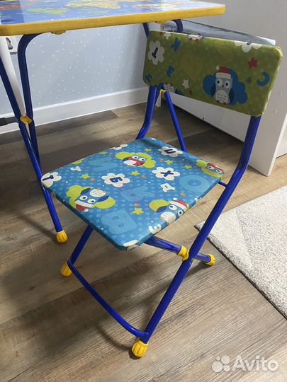 Детские стол со стулом