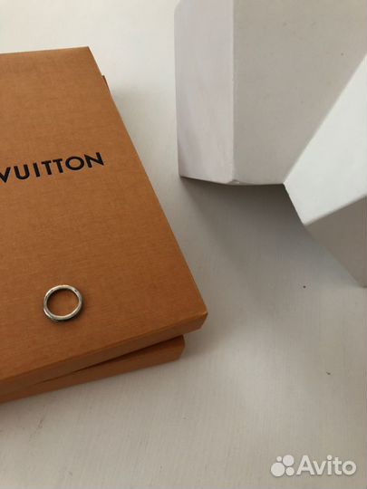 Кольцо на палец ноги