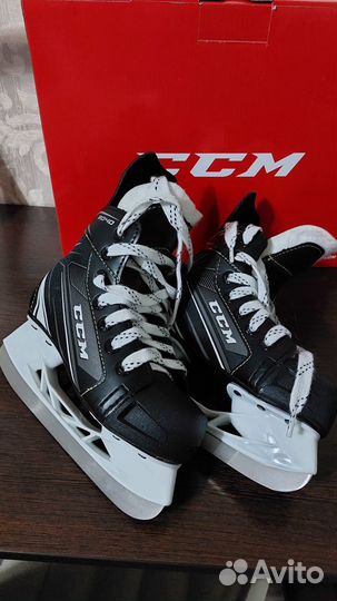 Коньки хоккейные ссм