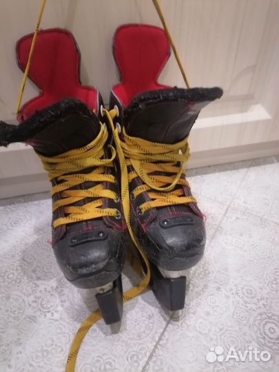 Коньки хоккейные детские