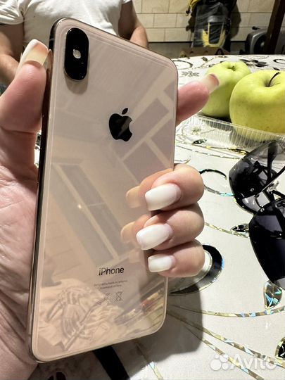 Телефон iPhone xs max