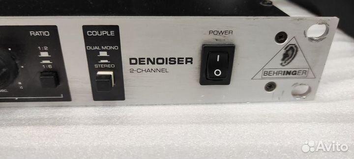 Денойзер-шумодав Behringer SNR 202