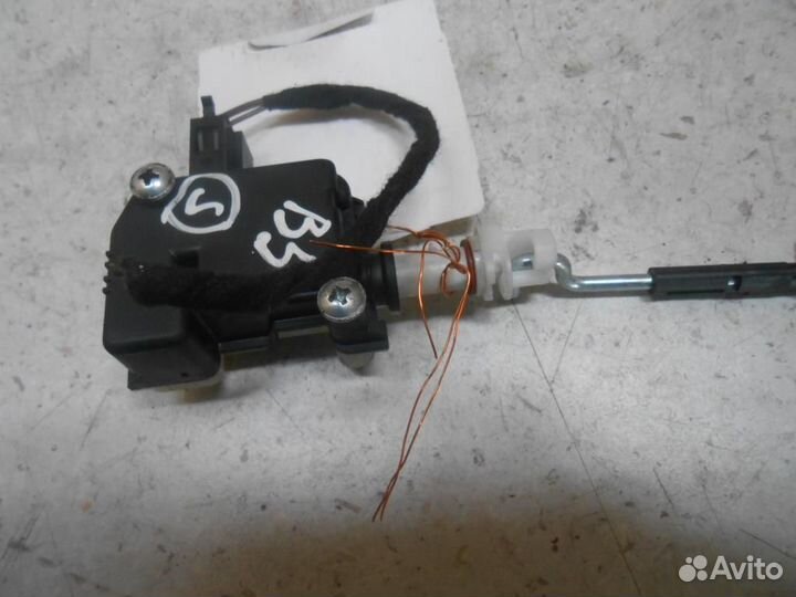 Лючок бензобака Volkswagen Touareg