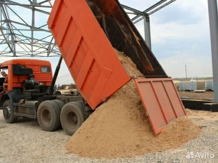 Песок строительный с доставкой 5-25 тонн