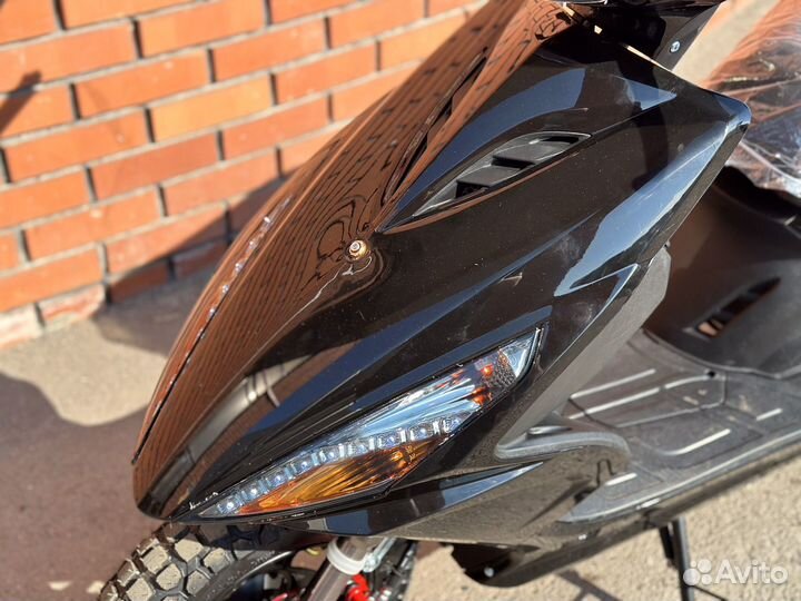 Скутер Vento Corsa 50 (150)