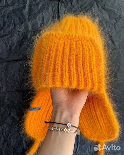 Вязаная шапка(ручная работа)