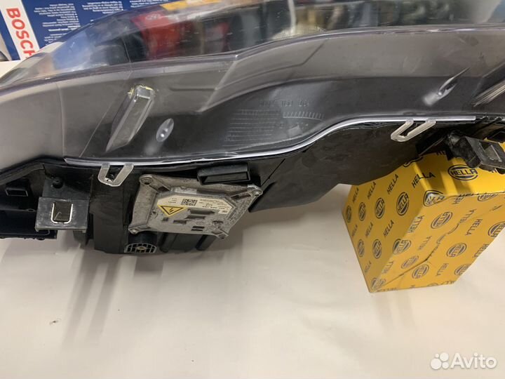 Правая передняя фара BMW X5 E70