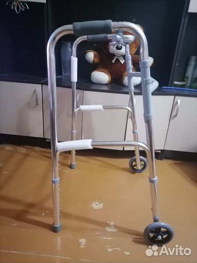 Ходунки для взрослых