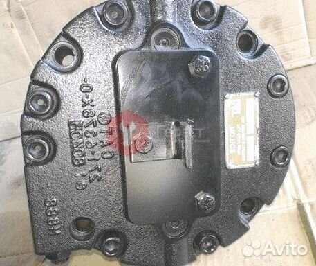 Гидромотор хода CAT 330CL