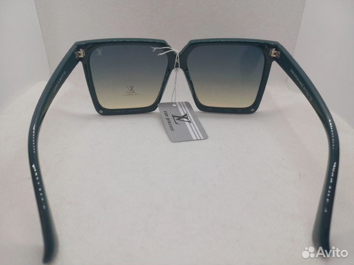 Очки новые LV
