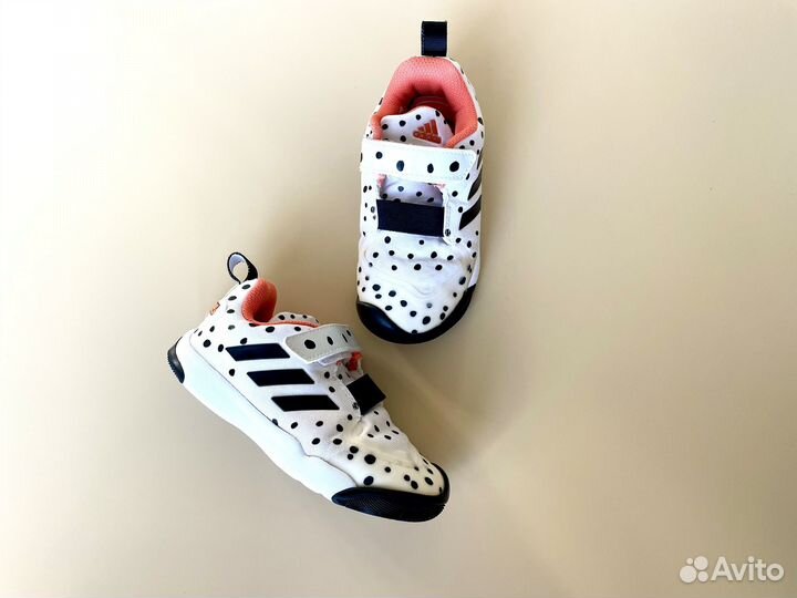 Кроссовки Adidas детские 26 размер