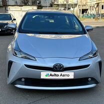 Toyota Prius 1.8 CVT, 2020, 74 000 км, с пробегом, цена 1 790 000 руб.