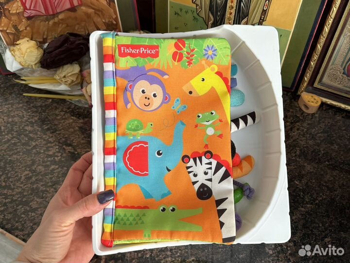 Тактильная книжка-игрушка Fisher-price