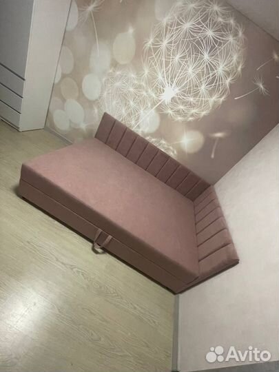 Кровать детская с мягким изголовьем