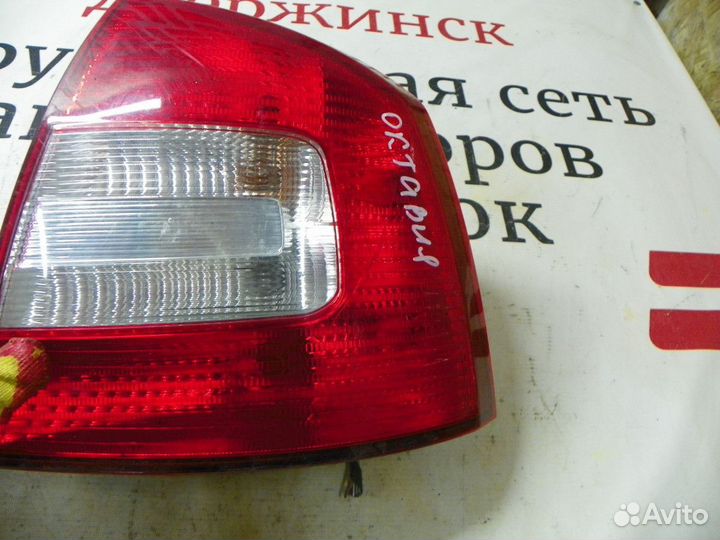 Фонарь задний правый Skoda Octavia