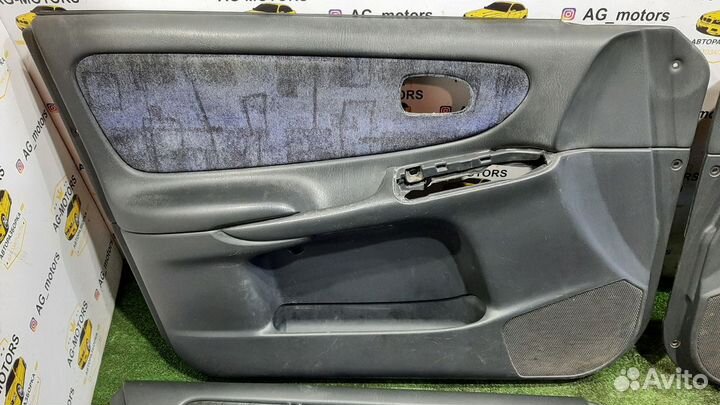 Обшивка карта двери Mazda 626 GF