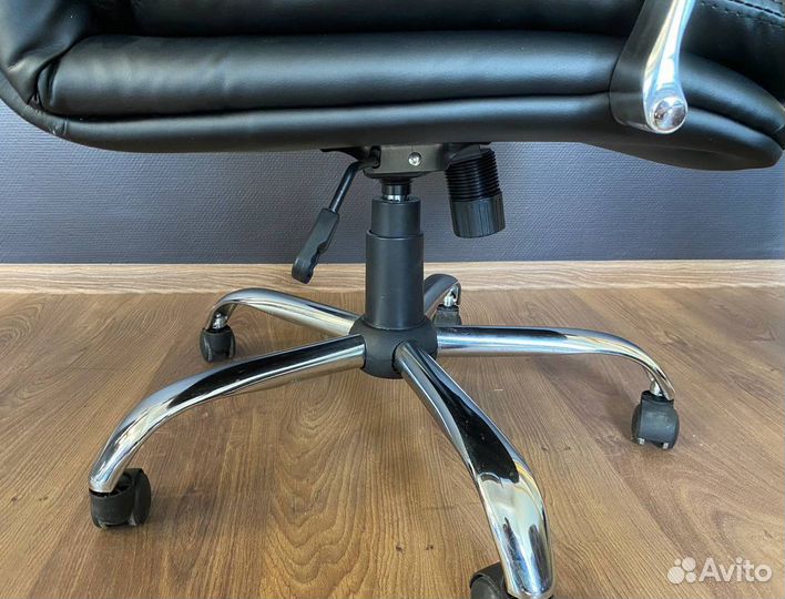 Офисное кресло от производителя