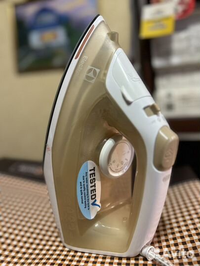 Утюг Electrolux