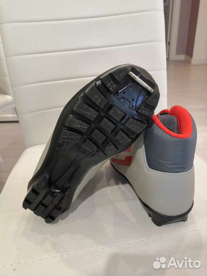 Лыжные ботинки р 34