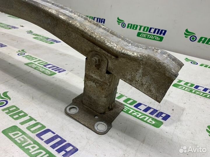 Усилитель бампера передний Renault Scenic минивен