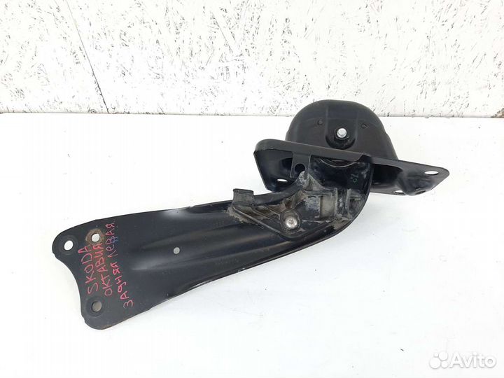 Рычаг задний левый продольный Skoda Octavia A5