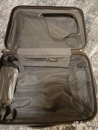 Чемодан на колесах