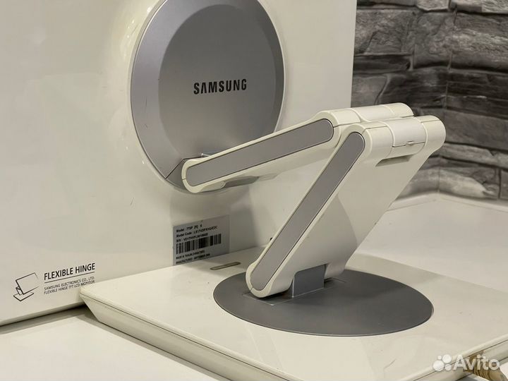 Монитор Samsung SyncMaster 770P