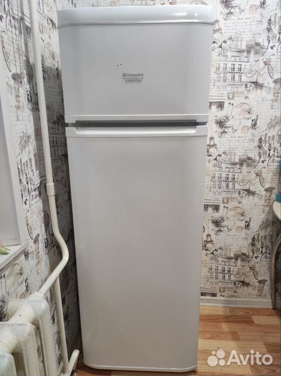 Холодильник hotpoint ariston бу