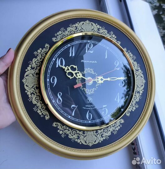 Часы настенные СССР янтарь