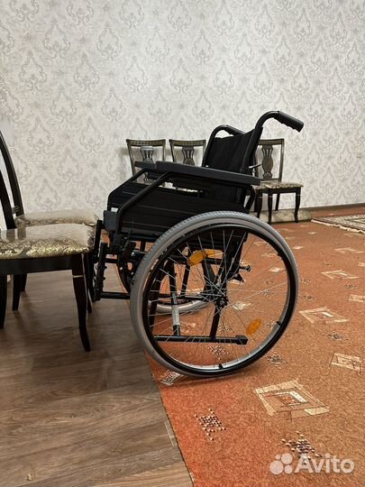 Инвалидная коляска новая