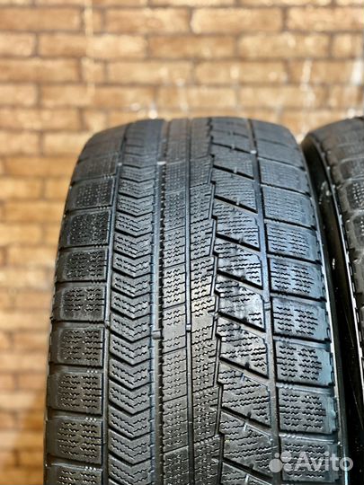 Bridgestone Blizzak VRX 245/45 R19