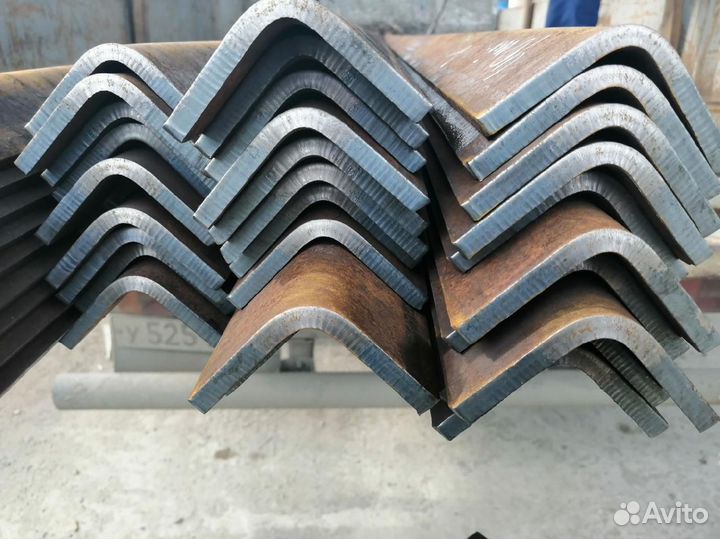 Уголок металлический 50х50 мм