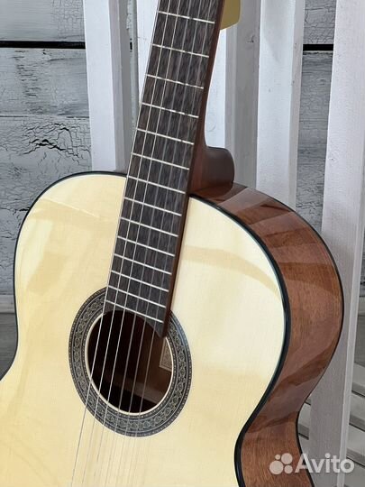 Новая классическая гитара Cort