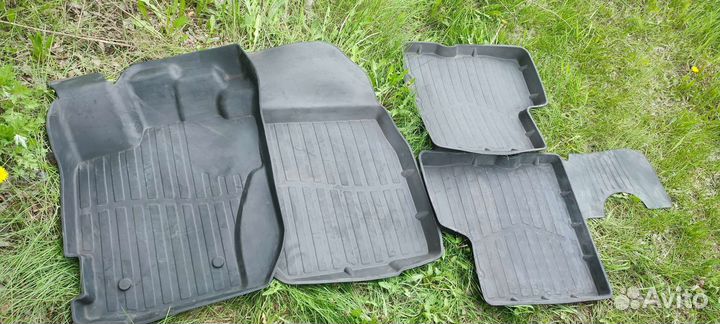 Автомобильные коврики резиновые Kaptur