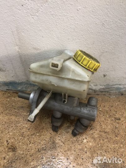 Главный тормозной цилиндр volvo