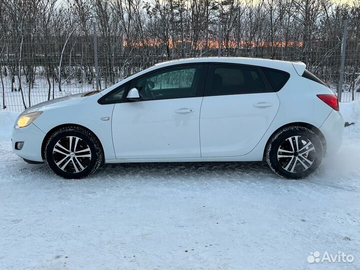 Opel Astra 1.6 МТ, 2011, 194 562 км