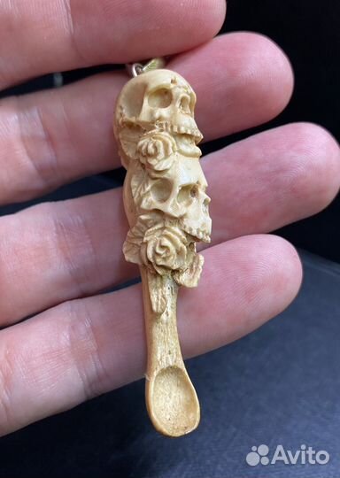 Ложечка-подвеска ритуальная. Рог оленя