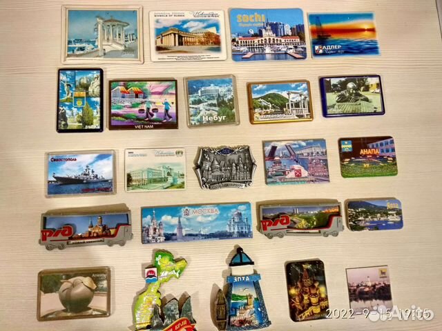 Магнитики на холодильник пакетом города