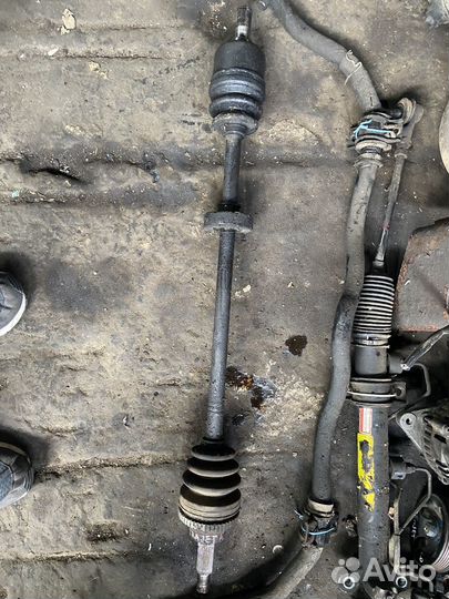 Привод передний правый Hyundai Trajet 2.0 D4EA