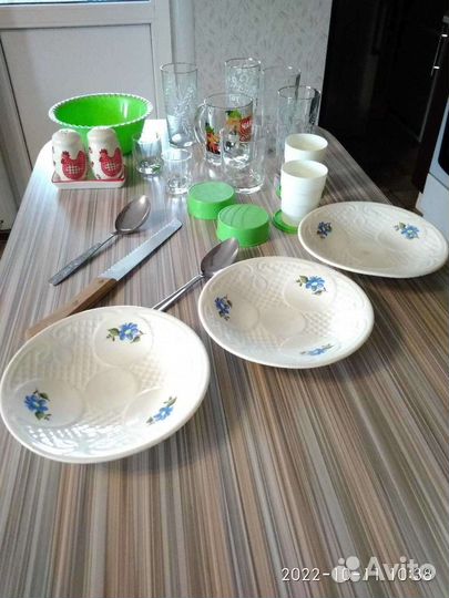 Набор столовой посуды для дачи,съемной квартиры