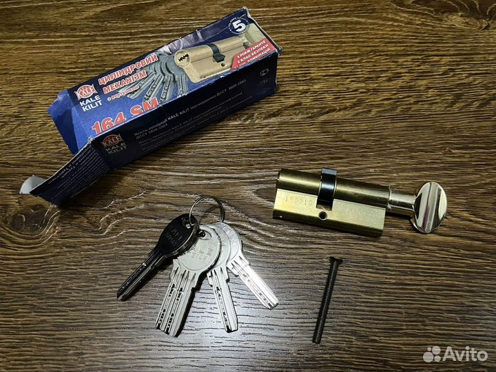 Дверной замок (цилиндровый механизм) новый